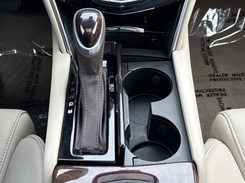 Used 2015 Cadillac XTS Luxury w/ Driver Awareness Package image 8