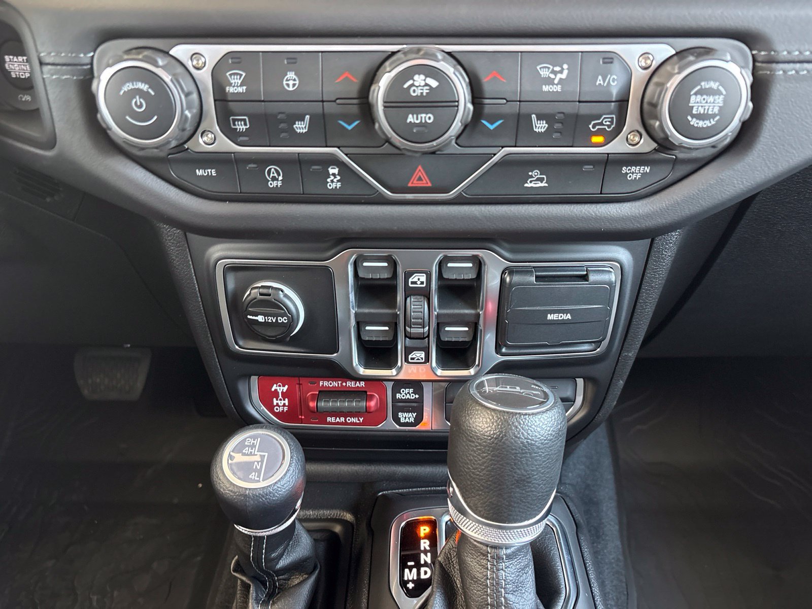 New 2026 Jeep Gladiator Sport AWD/4WD image 23