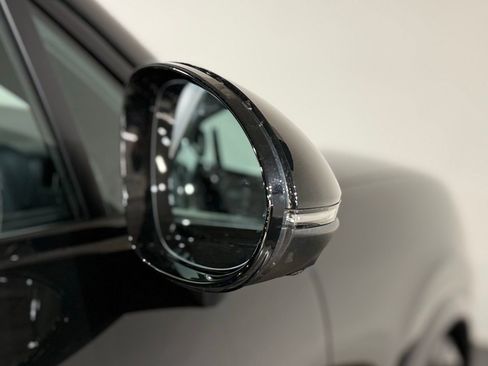 Used 2025 Porsche Cayenne Coupe AWD/4WD image 13