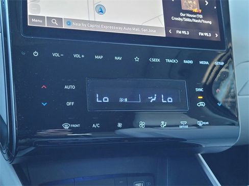 Used 2024 Hyundai Tucson Limited image 11