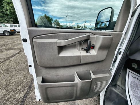 Used 2024 Chevrolet Express 2500 w/ Driver Convenience Package RWD image 22