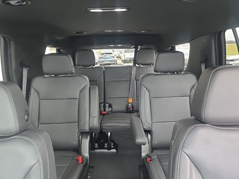 Used 2023 Chevrolet Tahoe LT w/ Luxury Package image 15