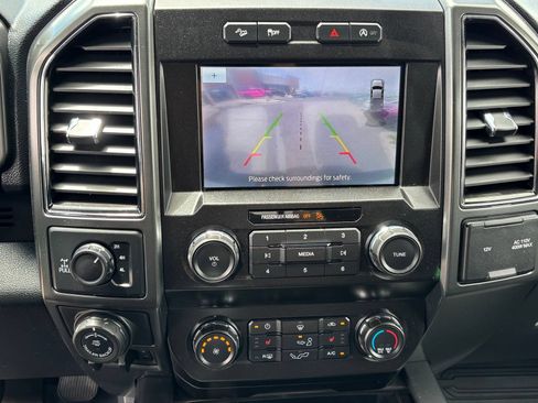 Used 2020 Ford F150 XLT w/ Equipment Group 302A Luxury AWD/4WD image 19