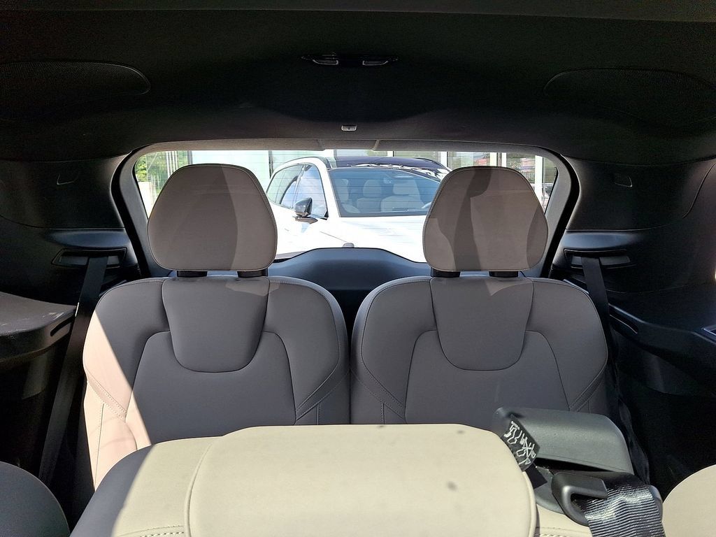 Certified 2026 Volvo XC90 B6 Plus AWD/4WD image 13