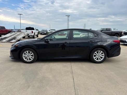Used 2026 Toyota Camry LE FWD image 8