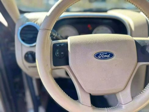 Used 2007 Ford Explorer Sport Trac Limited image 14