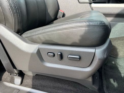 Used 2013 Ford F250 Platinum image 23