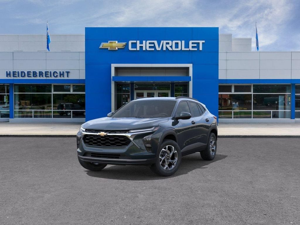 New 2026 Chevrolet Trax LT w/ LT Convenience Package FWD image 8