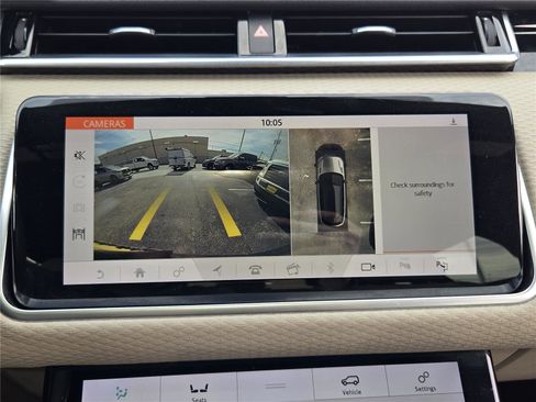 Used 2019 Land Rover Range Rover Velar S AWD/4WD image 17