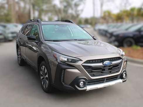 Used 2024 Subaru Outback Limited image 16