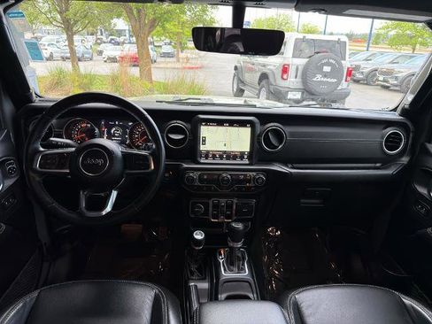 Used 2020 Jeep Wrangler Unlimited Sahara AWD/4WD image 33