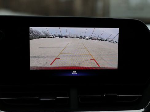 Used 2025 Chevrolet Trax LT w/ LT Convenience Package image 14