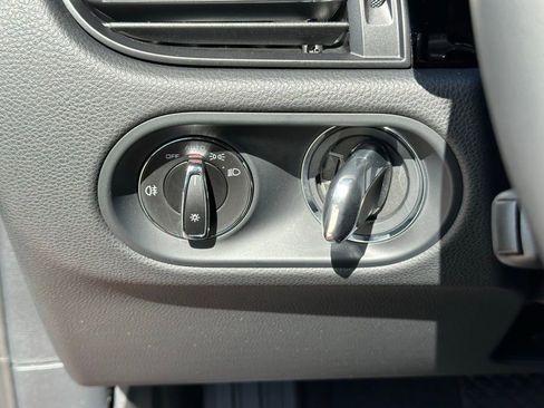 Used 2026 Porsche Macan image 34