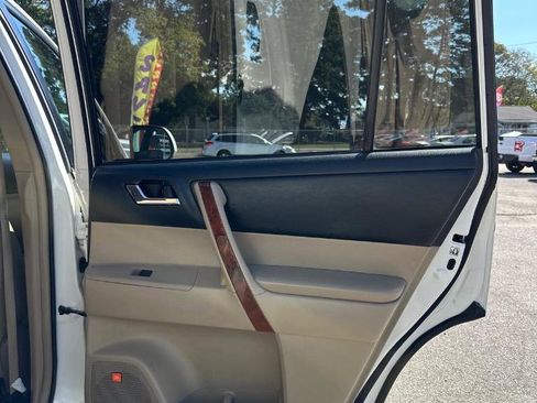 Used 2013 Toyota Highlander Limited image 15