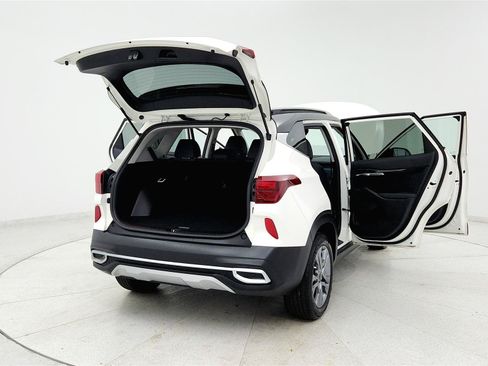 Used 2023 Kia Seltos S FWD image 30