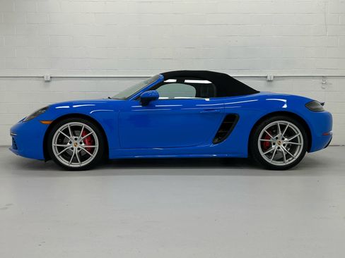 Used 2024 Porsche 718 Boxster S RWD image 10