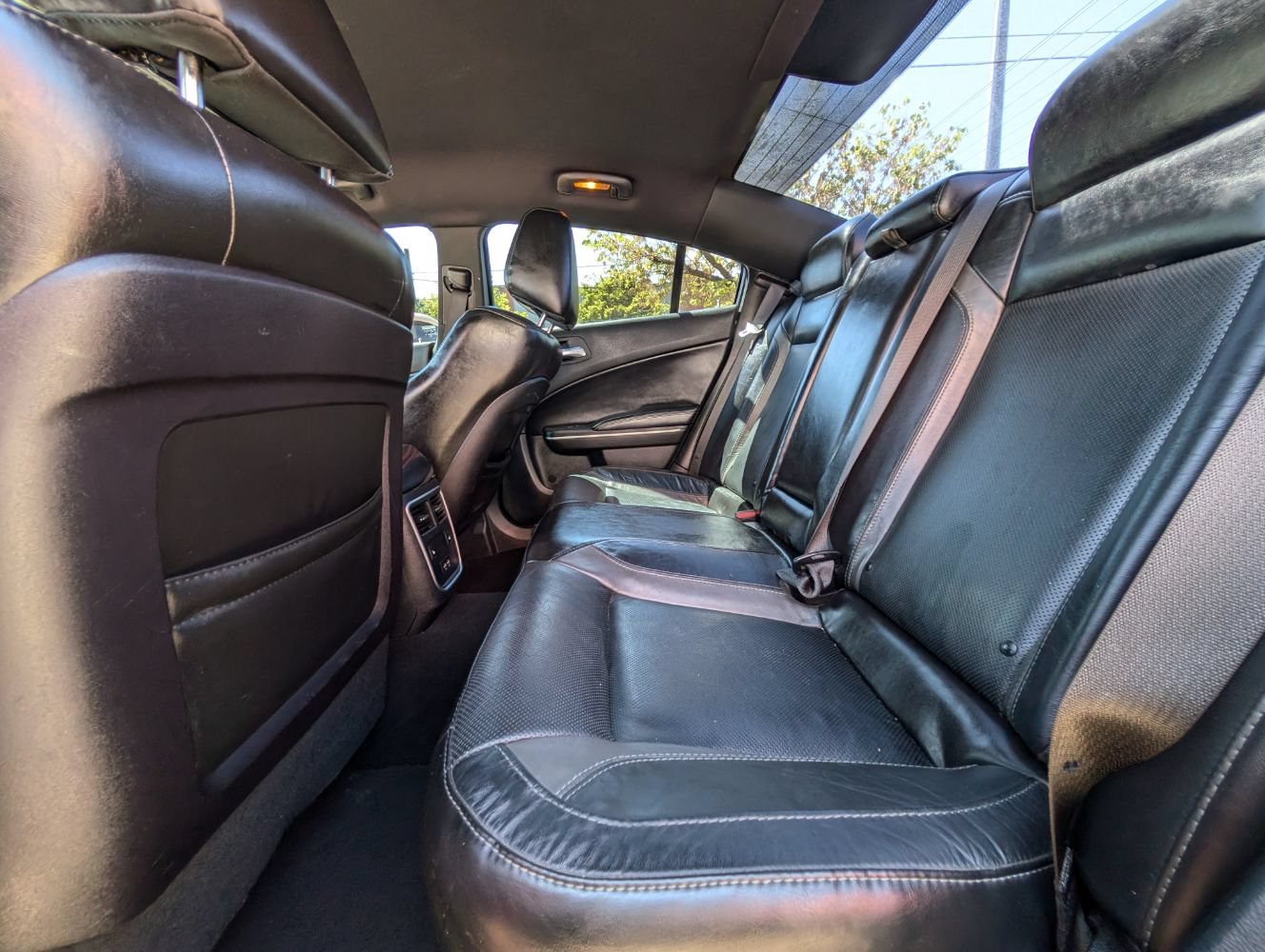 Used 2020 Dodge Charger SXT w/ Leather Interior Group RWD image 17