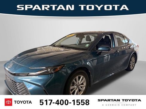Used 2025 Toyota Camry LE FWD image 1