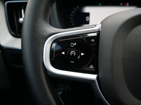 Certified 2025 Volvo XC60 B5 Plus AWD/4WD image 24