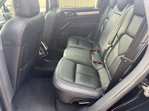 Used 2018 Porsche Cayenne GTS w/ Premium Package Plus image 19