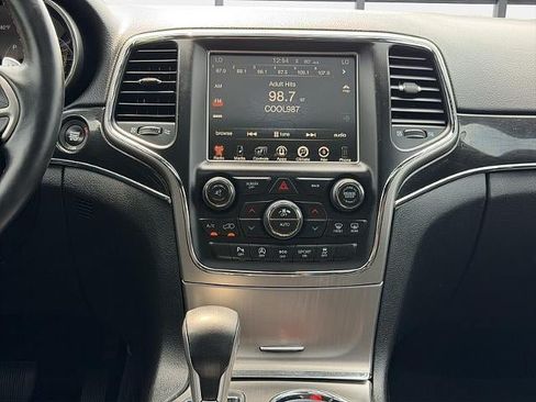 Used 2017 Jeep Grand Cherokee Trailhawk AWD/4WD image 22