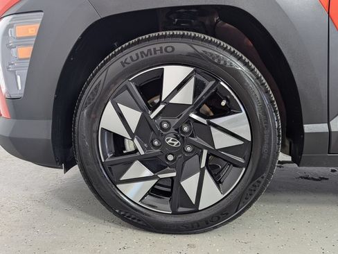 Certified 2024 Hyundai Kona SEL w/ Convenience Package FWD image 9