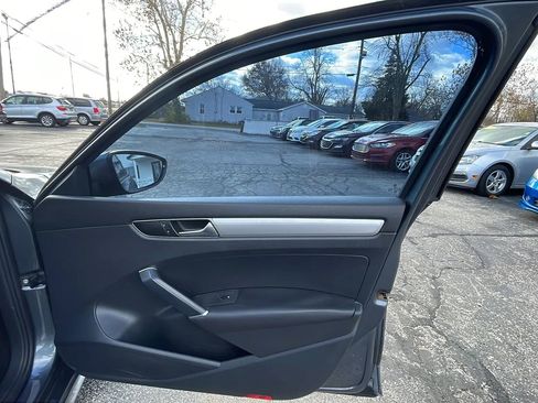 Used 2018 Volkswagen Passat 2.0T S w/ Driver Assistance Package image 27