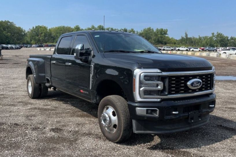 Used 2024 Ford F350 Platinum AWD/4WD image 5