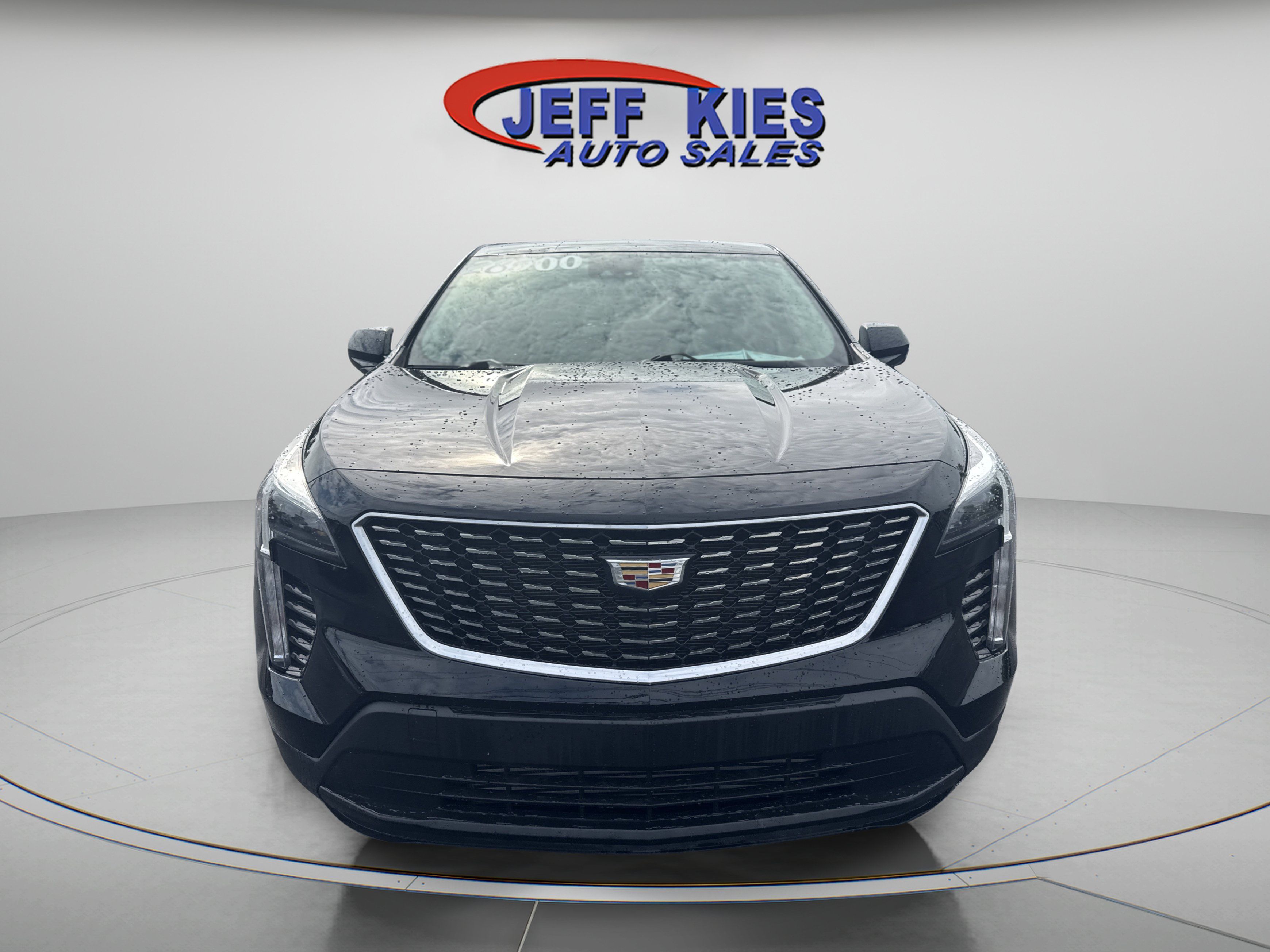 Used 2022 Cadillac XT4 Luxury AWD/4WD image 2