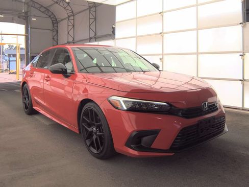 Used 2023 Honda Civic Sport image 1