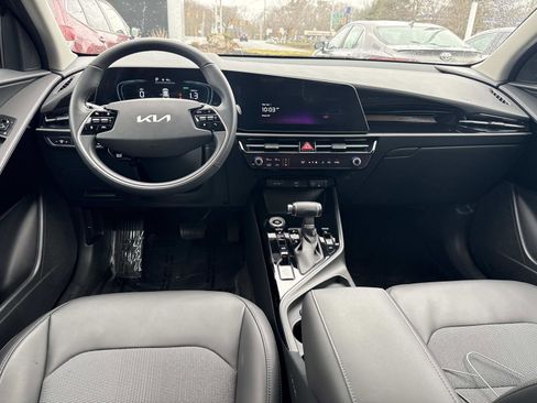 Used 2023 Kia Niro EX FWD image 14
