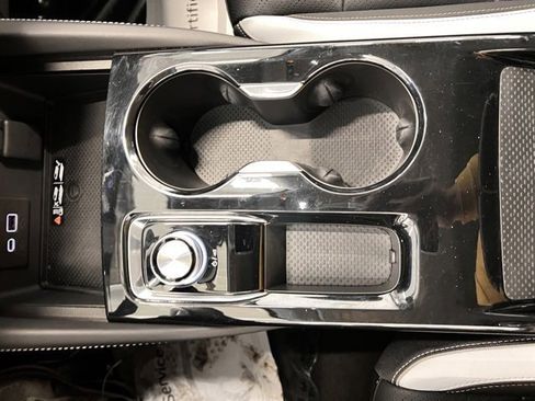 Certified 2025 Buick Envision Sport Touring image 27