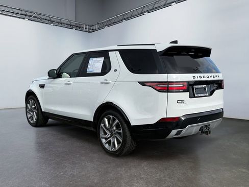 Used 2020 Land Rover Discovery Landmark image 5