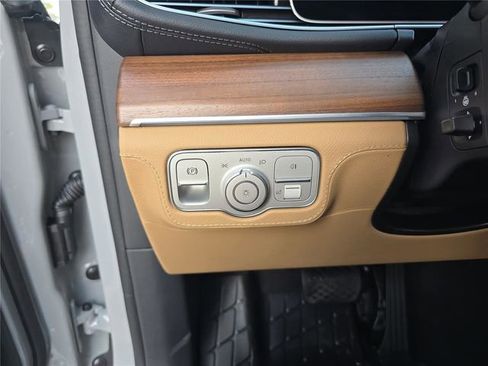 Certified 2026 Mercedes-Benz GLE 450 4MATIC image 38