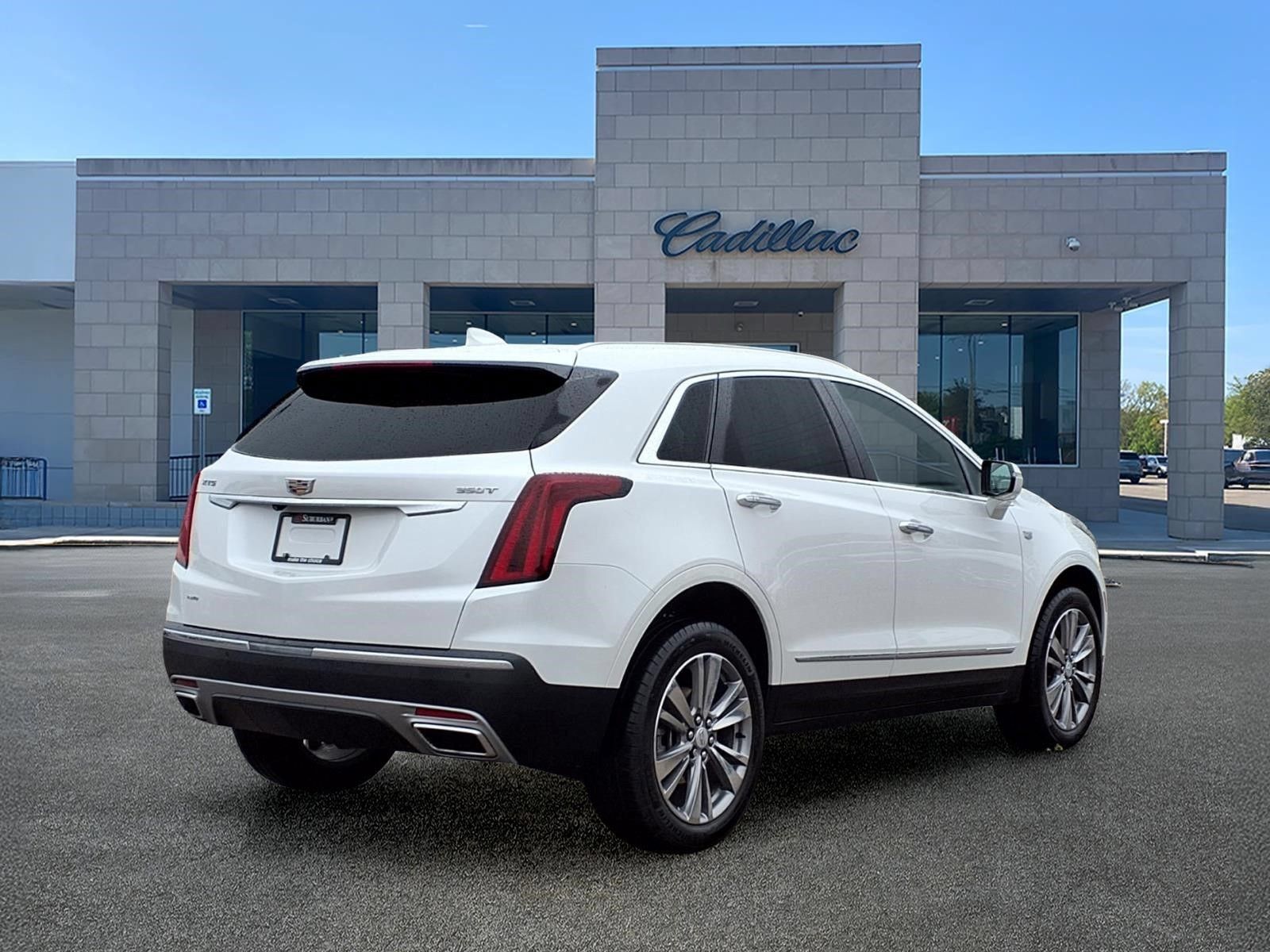 Used 2024 Cadillac XT5 Premium Luxury AWD/4WD image 5