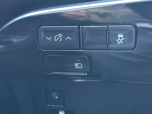 Used 2021 Toyota Prius Prime XLE image 36