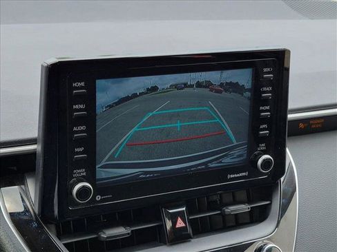Used 2022 Toyota Corolla LE FWD image 11