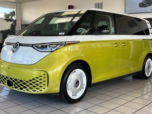 New 2025 Volkswagen ID. Buzz 1st Edition RWD image 8