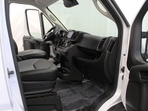 Used 2025 RAM ProMaster 2500 w/ Convenience Group FWD image 23