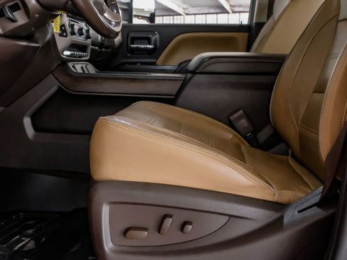 Used 2019 GMC Sierra 3500 Denali w/ Duramax Plus Package AWD/4WD image 29
