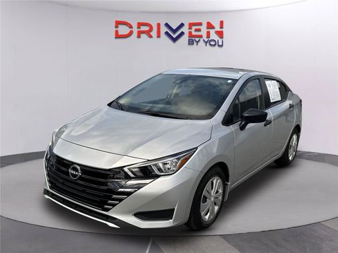 Used 2024 Nissan Versa S w/ Trunk Package FWD image 8