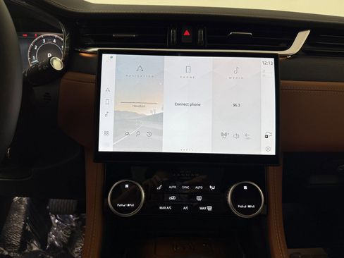 New 2026 Jaguar F-PACE R-Dynamic S image 22