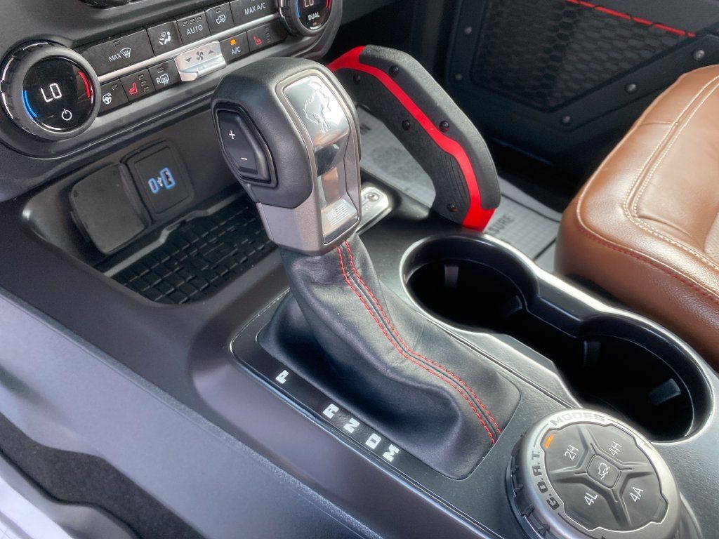 Used 2024 Ford Bronco Heritage Edition AWD/4WD image 25