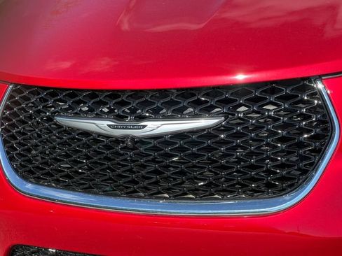 New 2026 Chrysler Pacifica Select AWD/4WD image 42