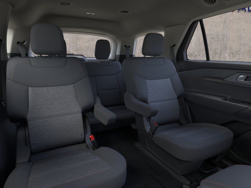 Used 2026 Ford Explorer Active AWD/4WD image 11