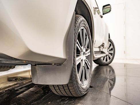 Certified 2021 Lexus LX 570 4WD w/ Luxury Package image 61