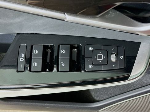 Used 2023 Kia EV6 GT-Line w/ GT-Line Suede Seat Package image 15