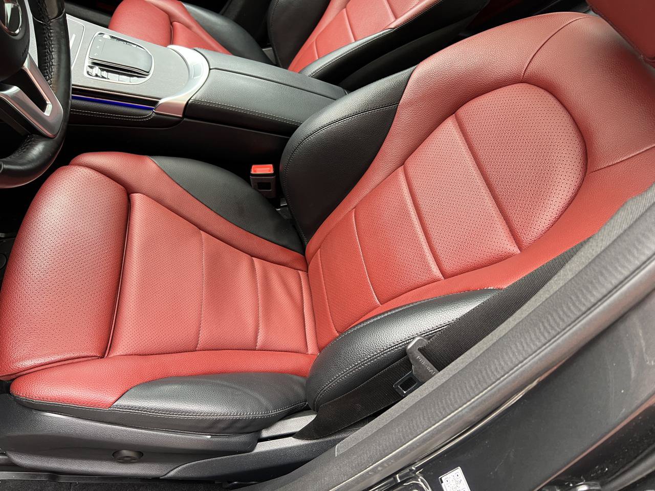Used 2020 Mercedes-Benz GLC 300 4MATIC w/ AMG Line image 22