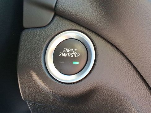 Used 2020 Chevrolet Equinox LT image 23