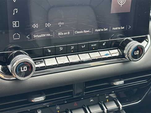 New 2025 GMC Canyon Elevation w/ Convenience Package image 17